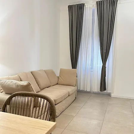 Piazza Beverini Konukevi 3*
