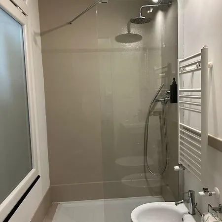 Piazza Beverini Konukevi 3*